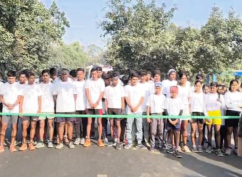 স্বামী বিবেকানন্দের জন্মজয়ন্তী উপলক্ষ্যে বাঁকুড়ায় আয়োজিত ম্যারাথন দৌড়