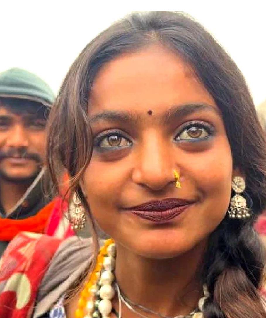 ফের বড় পর্দায় মহাকুম্ভের মালা বিক্রেতা , নায়িকা হওয়ার দৌড়ে মোনালিসা