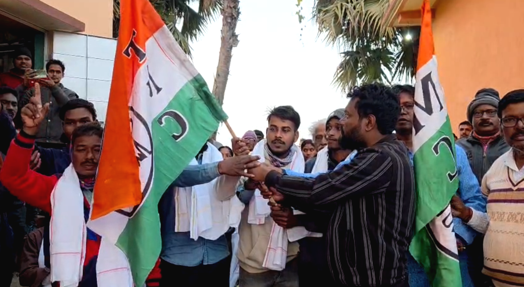 কন্যাশ্রী-যুবশ্রীর মতো প্রকল্প দেখে অনুপ্রাণিত ,  বিজেপি ছেড়ে তৃণমূলে যোগ একাধিক পরিবারের