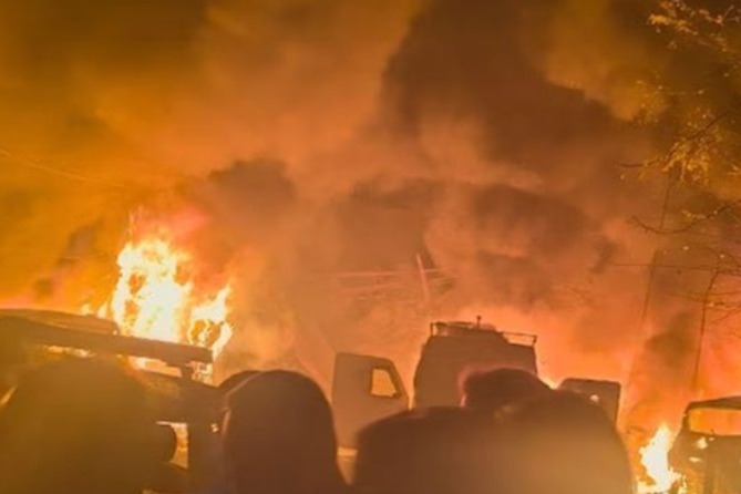 ভয়াবহ অগ্নিকাণ্ড প্রাক্তন কেন্দ্রীয় মন্ত্রী রবিশঙ্কর প্রসাদের বাড়িতে