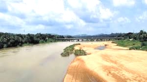 প্রথমবার কেরলে আয়োজিত কুম্ভমেলা বিঘ্নিত, বন্ধ অস্থায়ী সেতু নির্মাণ